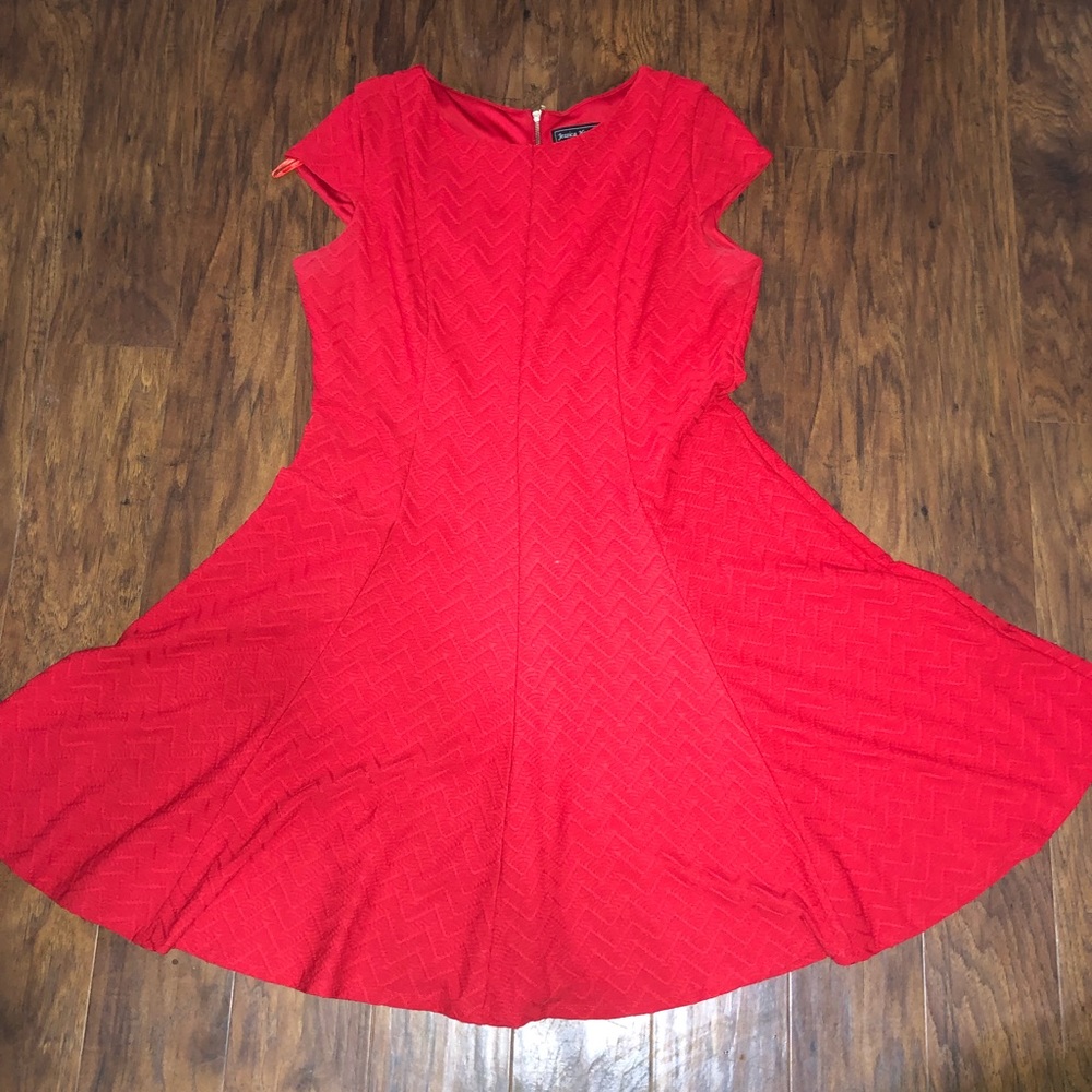 Size 14 P Jessica Howard red dress